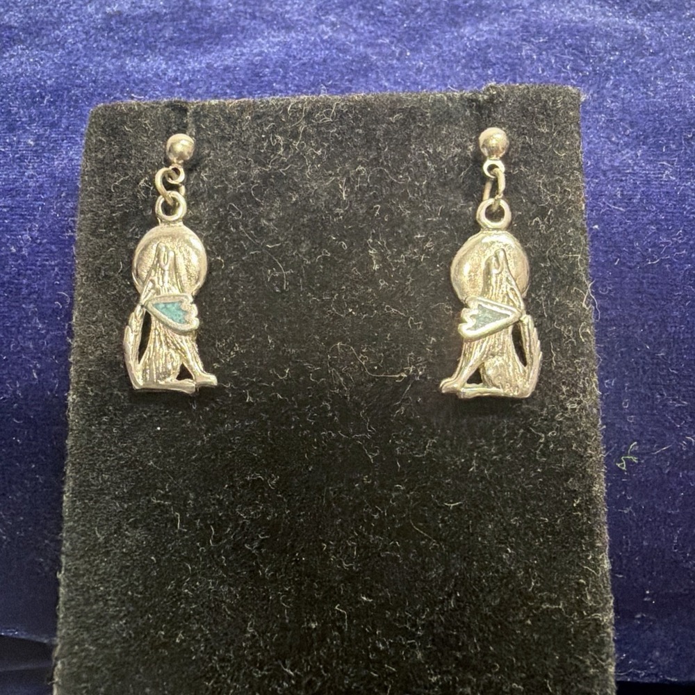 Wolf Howling At Moon 1989 Pewter Earrings Turquoise Inlay Stamped Silver Tone